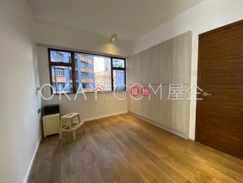 Elegant 3 bedroom with parking | Rental, Honiton Building 漢寧大廈 Rental Listings | Western District (OKAY-R355113)