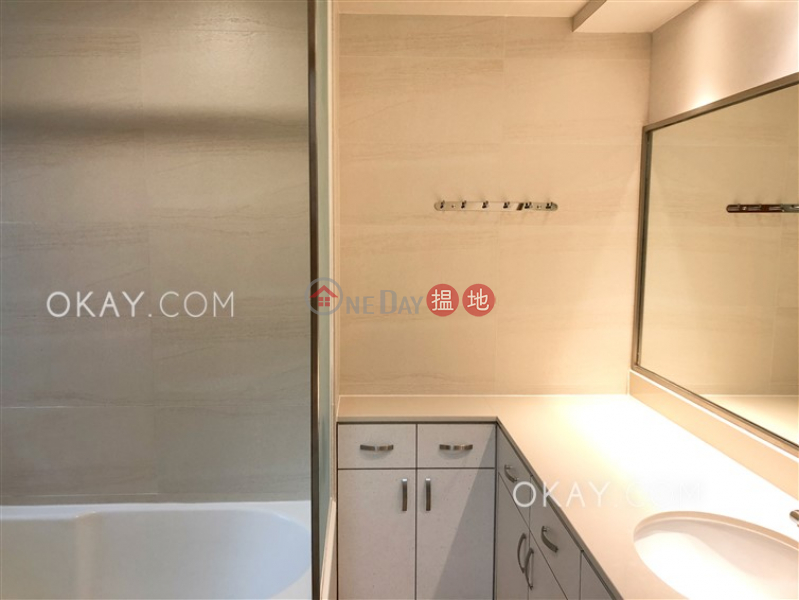 Exquisite 2 bedroom with balcony & parking | Rental, 37 Repulse Bay Road | Southern District Hong Kong, Rental | HK$ 72,000/ month