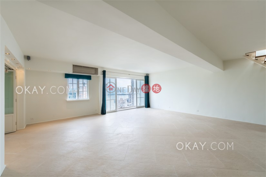 HK$ 85,000/ month | Skyline Mansion | Western District | Gorgeous penthouse with rooftop, balcony | Rental
