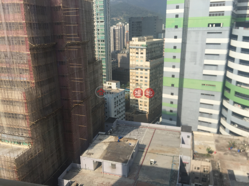 Tak Fung Industrial Centre Very High, Residential, Sales Listings HK$ 2.38M