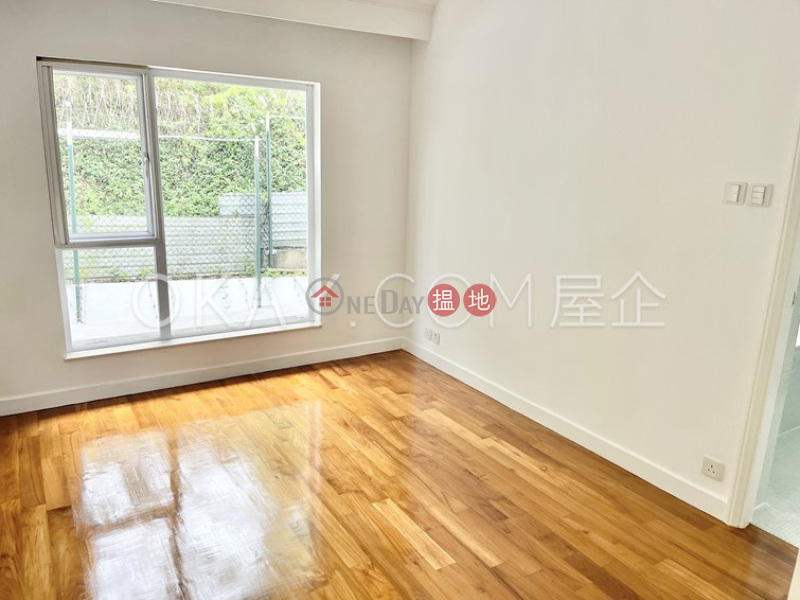 Rare house with terrace & parking | For Sale | Las Pinadas 松濤苑 Sales Listings