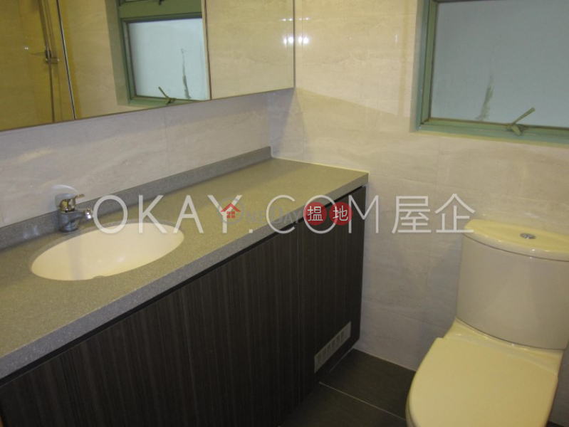 HK$ 31,000/ month Goldwin Heights Western District, Charming 3 bedroom in Mid-levels West | Rental