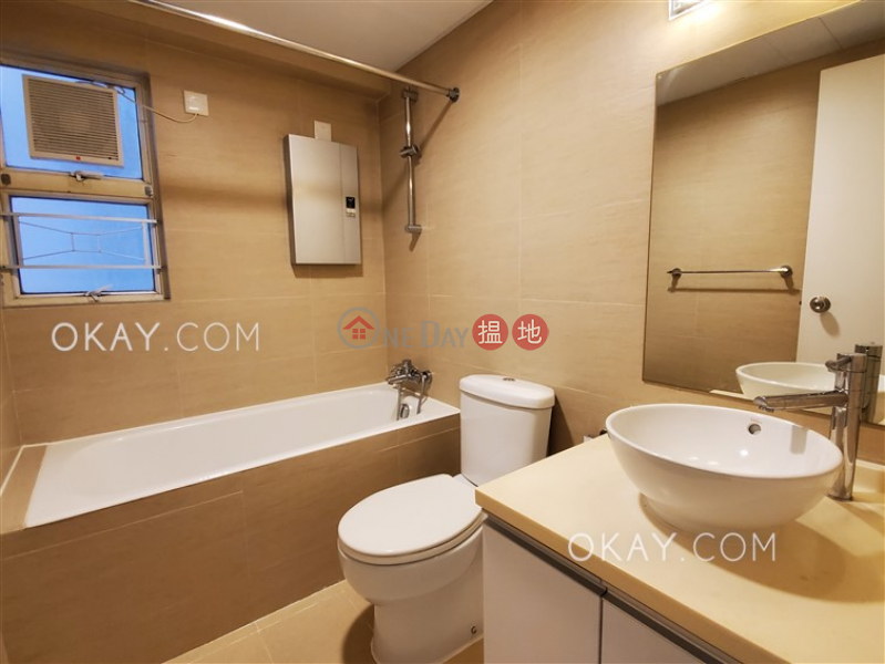 Stylish 3 bedroom with balcony & parking | Rental 1 Braemar Hill Road | Eastern District, Hong Kong Rental HK$ 44,000/ month