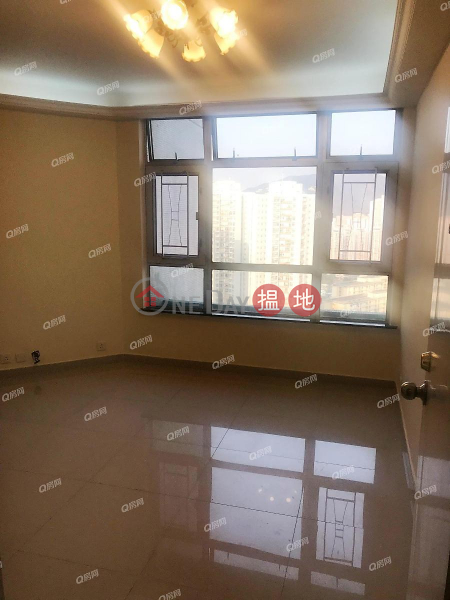 Property Search Hong Kong | OneDay | Residential Rental Listings | South Horizons Phase 2 Yee Wan Court Block 15 | 3 bedroom High Floor Flat for Rent
