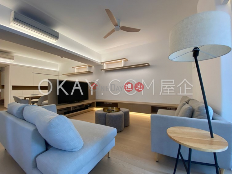 Efficient 3 bedroom with balcony | Rental | Grand House 柏齡大廈 Rental Listings