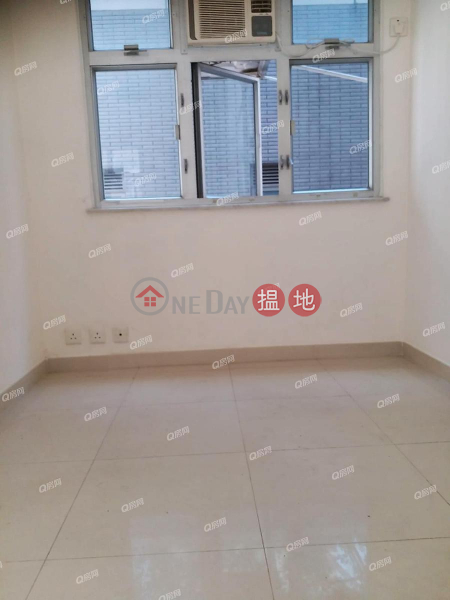 HK$ 16,800/ month, Tung Cheung Building Western District | Tung Cheung Building | 2 bedroom Low Floor Flat for Rent