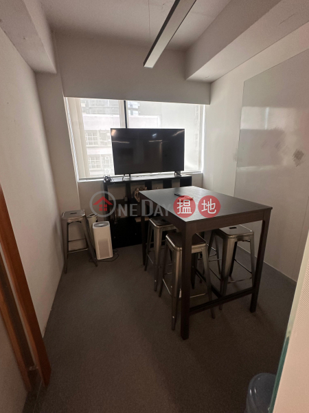 HK$ 81,120/ 月|誠信中心-長沙灣荔枝角 4056尺 有裝修,商業活化大廈,合各行業,附設車場