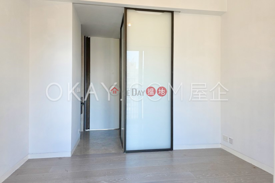 HK$ 31,000/ month 28 Aberdeen Street | Central District Luxurious 1 bedroom with balcony | Rental