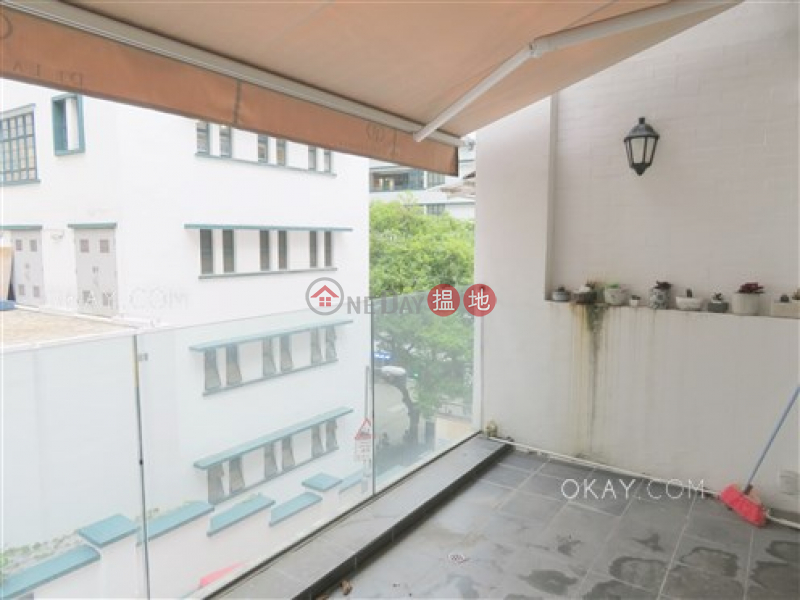 Practical with terrace & balcony | Rental | 42 Aberdeen Street 鴨巴甸街42號 Rental Listings