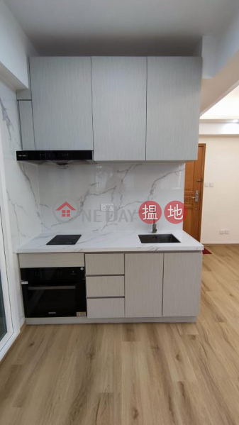 On Hing Mansion Unknown, Residential | Sales Listings | HK$ 5.99M