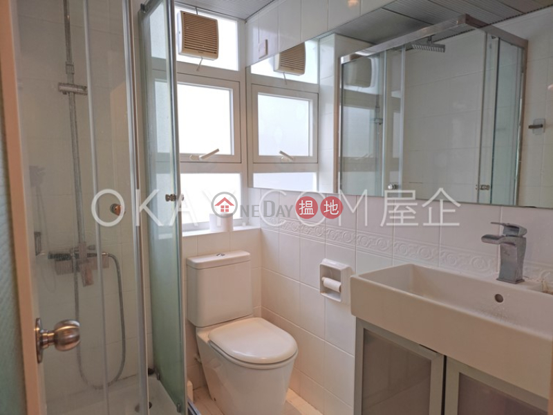 HK$ 13.8M | Miramar Villa Wan Chai District, Tasteful 3 bedroom with parking | For Sale