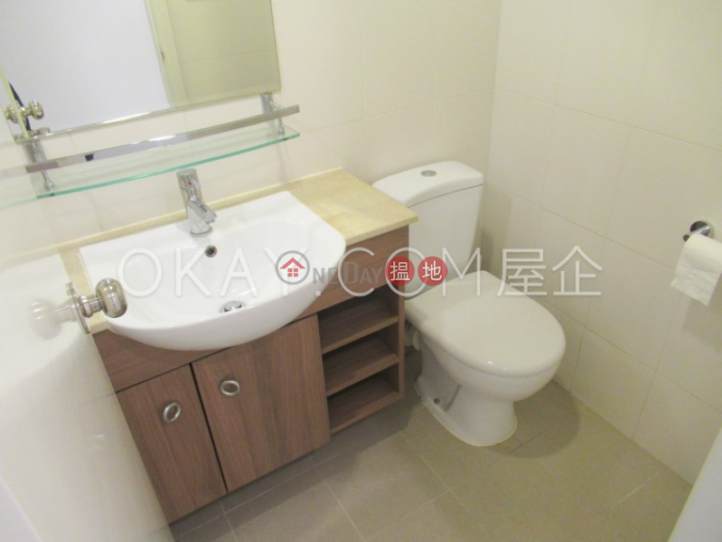 Elegant 2 bedroom in Sheung Wan | Rental, 4 Po Yan Street | Central District | Hong Kong Rental HK$ 35,000/ month