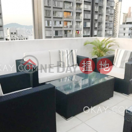 Tasteful high floor with sea views & rooftop | For Sale | Tong Nam Mansion 東南大廈 _0