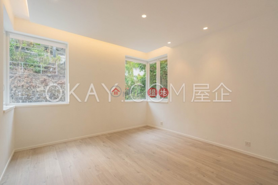 Gorgeous 4 bedroom with balcony & parking | Rental | 10A-10B Stanley Beach Road 赤柱灘道10A-10B號 Rental Listings