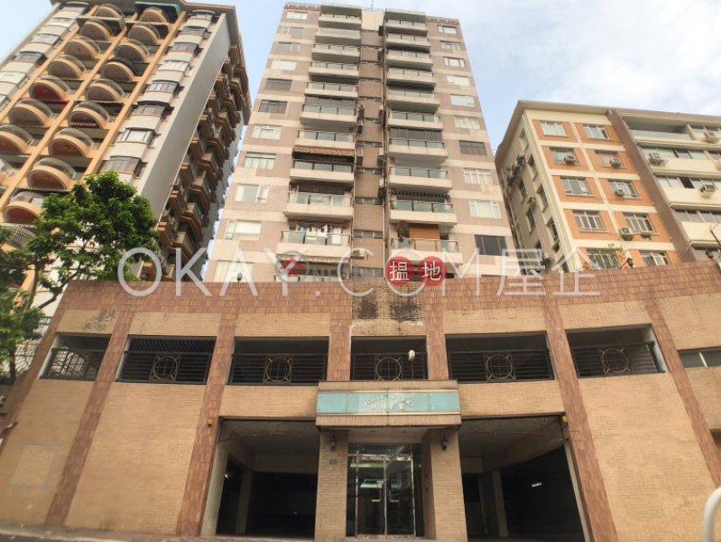 HK$ 28.5M, Moulin Court, Wan Chai District | Efficient 3 bedroom with balcony & parking | For Sale