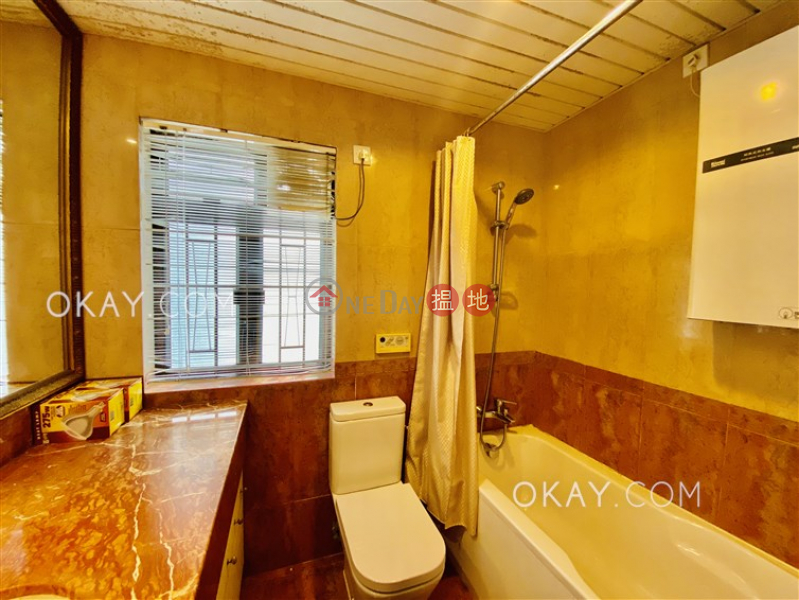HK$ 32M | Evergreen Villa, Wan Chai District Efficient 3 bedroom with balcony & parking | For Sale