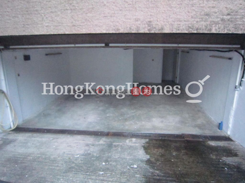 Property Search Hong Kong | OneDay | Residential | Rental Listings | 3 Bedroom Family Unit for Rent at Ming Wah Yuen