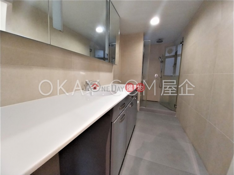 HK$ 27,000/ month | Po Hing Mansion, Central District | Generous 1 bedroom in Sheung Wan | Rental