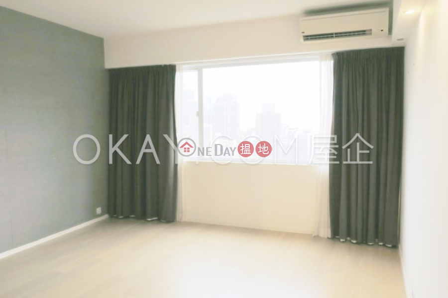 Efficient 3 bedroom with balcony & parking | Rental | Hong Kong Garden 香港花園 Rental Listings