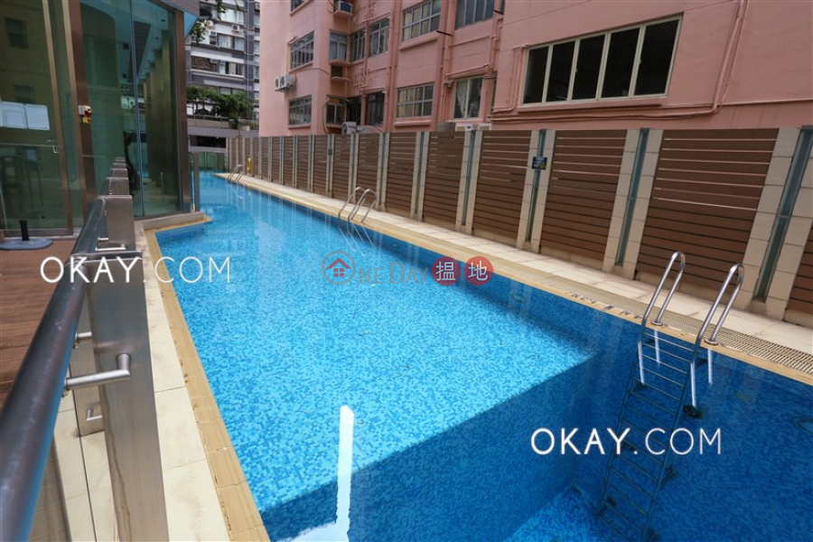 Charming 1 bed on high floor with harbour views | Rental | The Icon 干德道38號The ICON Rental Listings