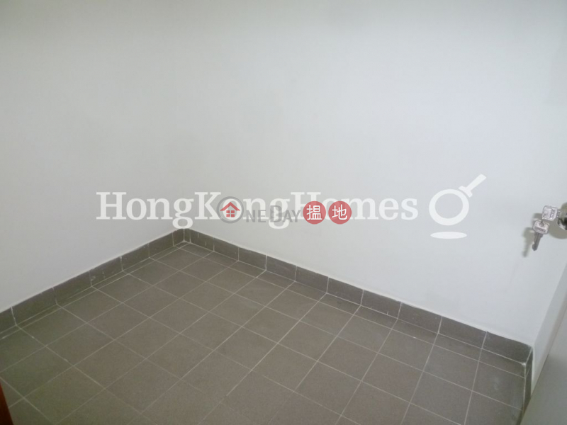 3 Bedroom Family Unit for Rent at Hillsborough Court | Hillsborough Court 曉峰閣 Rental Listings