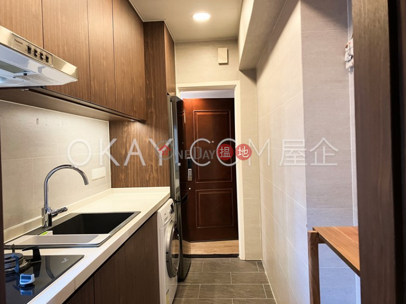 Unique 2 bedroom in Mid-levels West | For Sale | Ying Piu Mansion 應彪大廈 Sales Listings
