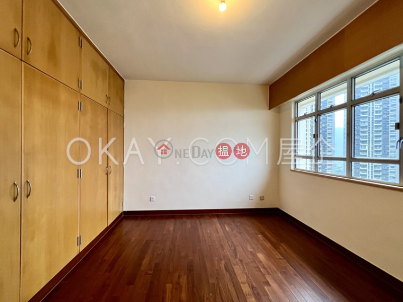 Beautiful 3 bedroom with balcony & parking | Rental | Aurizon Quarters 金雲閣 Rental Listings