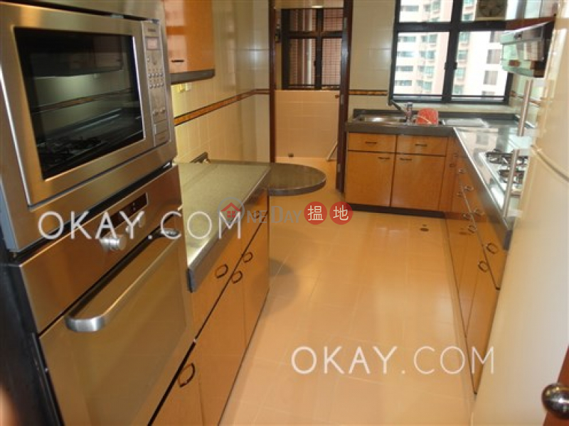 Lovely 3 bedroom with parking | Rental, Dynasty Court 帝景園 Rental Listings | Central District (OKAY-R72219)