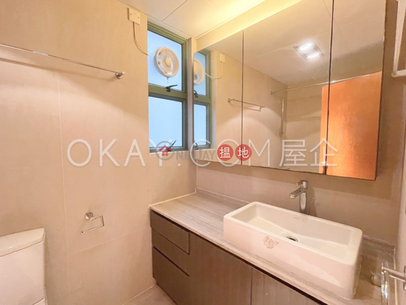 Efficient 3 bedroom in Pokfulam | For Sale | Bisney Terrace 碧荔臺 Sales Listings