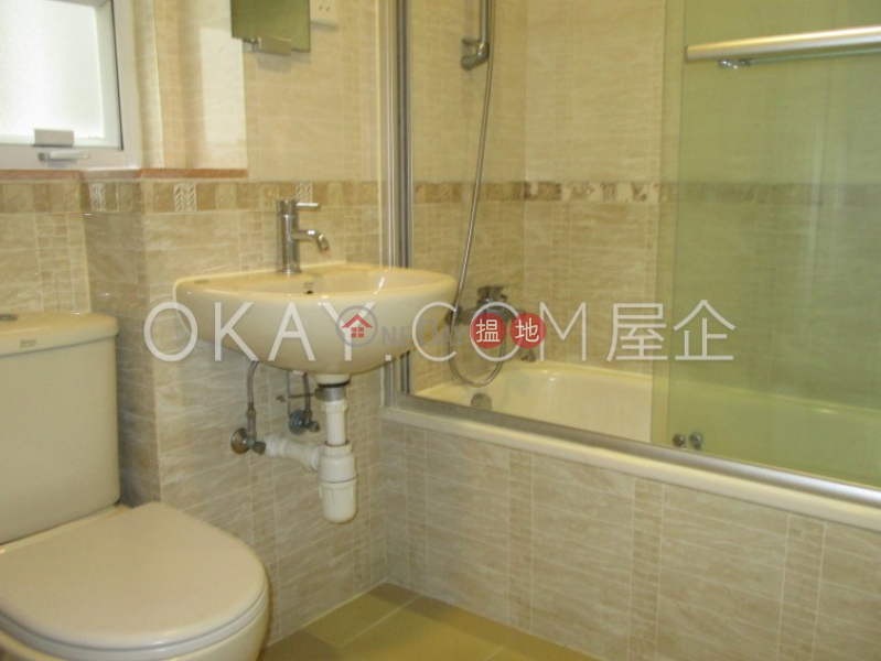 Nicely kept 3 bedroom with balcony | Rental | King\'s Garden 健園 Rental Listings