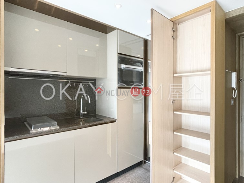 Lovely 1 bedroom on high floor with balcony | Rental | Eight Kwai Fong 桂芳街8號 Rental Listings