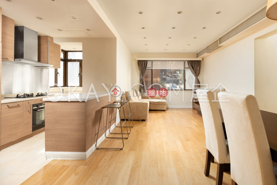 Elegant 3 bedroom in Mid-levels West | For Sale | Parkway Court 寶威閣 Sales Listings