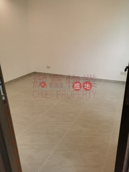 新裝，有窗 192-198 Choi Hung Road | Wong Tai Sin District | Hong Kong | Rental | HK$ 6,800/ month