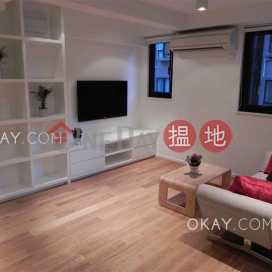 Generous 1 bedroom in Sheung Wan | Rental | Kelford Mansion 啟發大廈 _0
