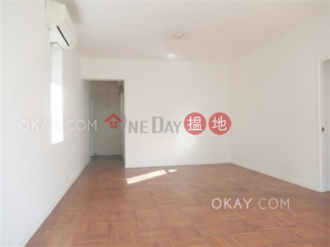 Efficient 3 bedroom with parking | For Sale | Villa Rocha 樂翠台 _0