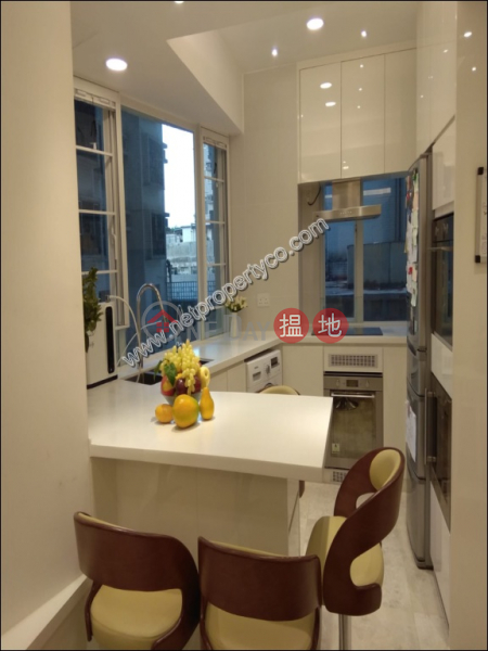 HK$ 24,800/ month | Nam Hung Mansion | Western District | Fully Furnished Apartment for Rent