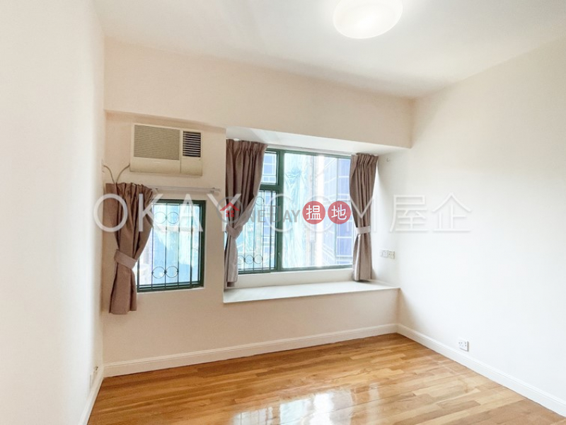 HK$ 43,000/ month, Robinson Place | Western District | Lovely 3 bedroom with harbour views | Rental