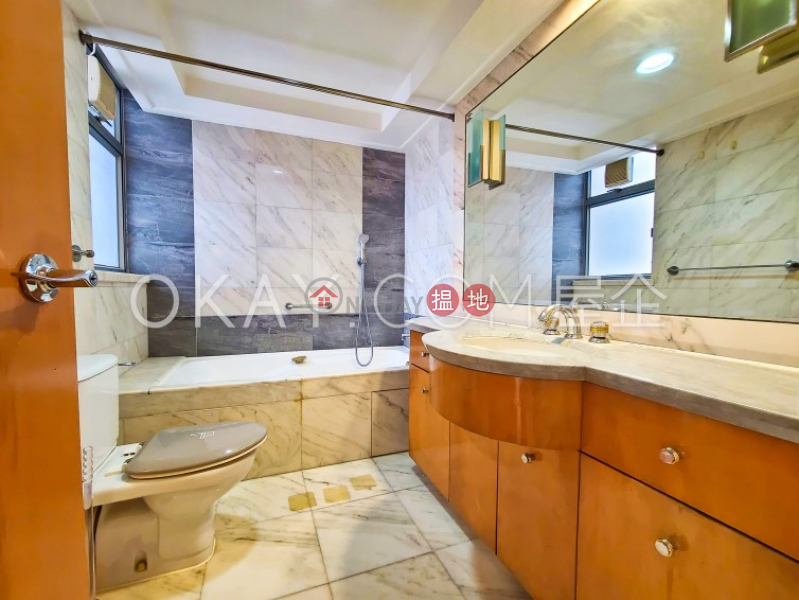 HK$ 48,000/ month The Waterfront Phase 2 Tower 6, Yau Tsim Mong | Charming 3 bedroom in Kowloon Station | Rental