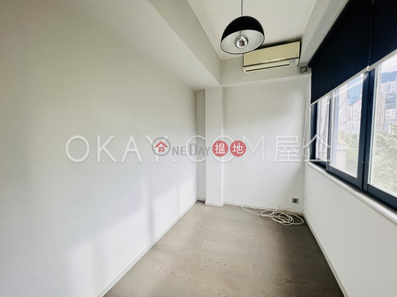 HK$ 30,000/ month 89 Wong Nai Chung Road Wan Chai District | Luxurious 2 bedroom on high floor with rooftop | Rental