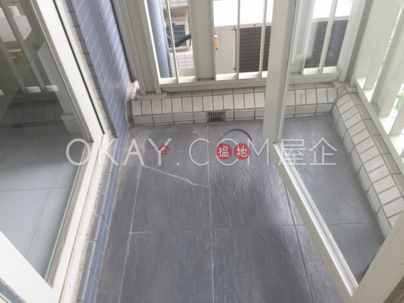 HK$ 50,000/ month, Centrestage, Central District | Lovely 3 bed on high floor with harbour views & balcony | Rental
