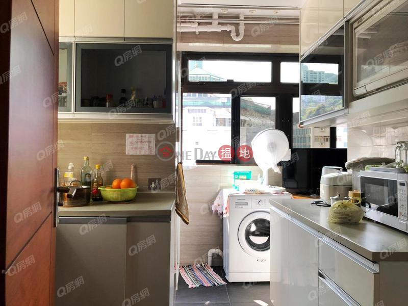 HK$ 30M | Holly Court | Wan Chai District Holly Court | 3 bedroom Mid Floor Flat for Sale