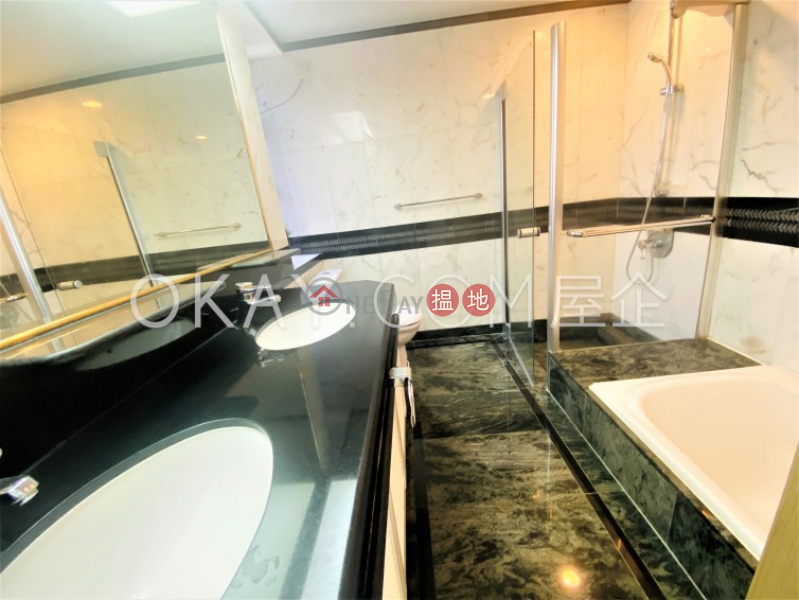 Beautiful 3 bedroom on high floor with parking | Rental | Dynasty Court 帝景園 Rental Listings