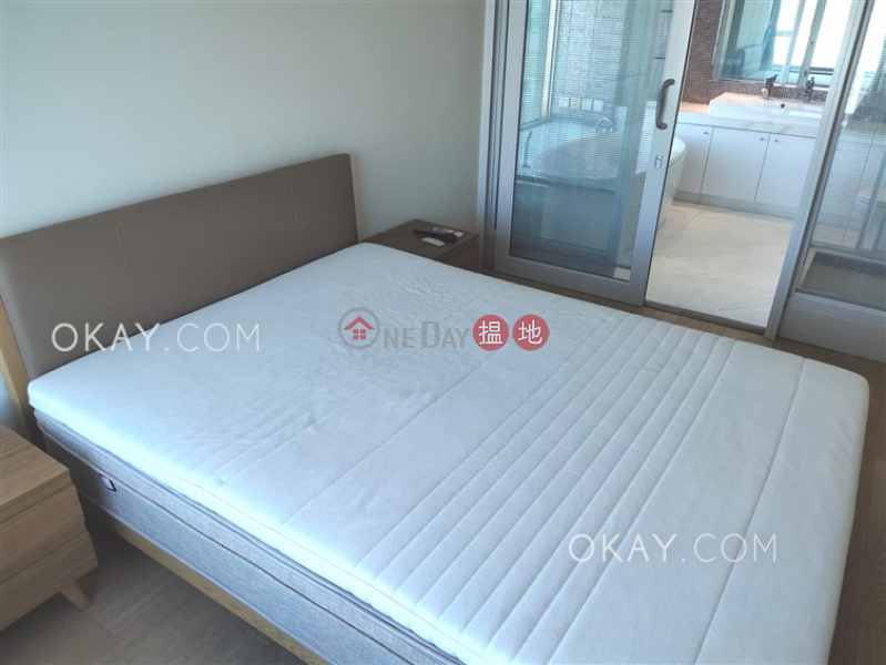 HK$ 69,000/ month Sorrento Phase 2 Block 1, Yau Tsim Mong | Gorgeous 3 bedroom on high floor with balcony & parking | Rental