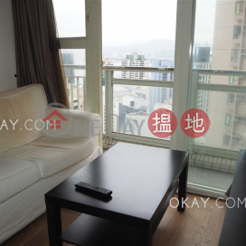 Cozy 2 bedroom with harbour views & balcony | Rental | Centrestage 聚賢居 _0