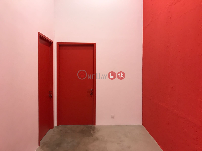 Stylish renovation high ceilings practical | City Industrial Complex 城市工業中心 Sales Listings