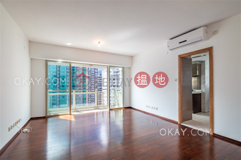 Lovely 3 bedroom on high floor with balcony & parking | Rental | Centrestage 聚賢居 _0