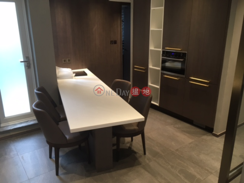 HK$ 50,000/ month, 66 Peel Street, Central District | 2 Bedroom Flat for Rent in Soho