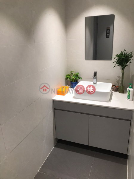 HK$ 90,000/ month | Eastern Factory Building | Kwai Tsing District, Kwai Hing Industrial Building: A Top-Selling Food Production Factory with Professional Licenses!