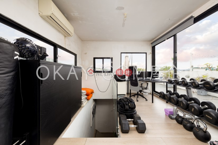Property Search Hong Kong | OneDay | Residential, Sales Listings Tasteful house on high floor with rooftop & balcony | For Sale