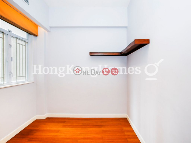 3 Bedroom Family Unit at Lee King Building | For Sale | 28-30 King Kwong Street | Wan Chai District | Hong Kong, Sales, HK$ 9M